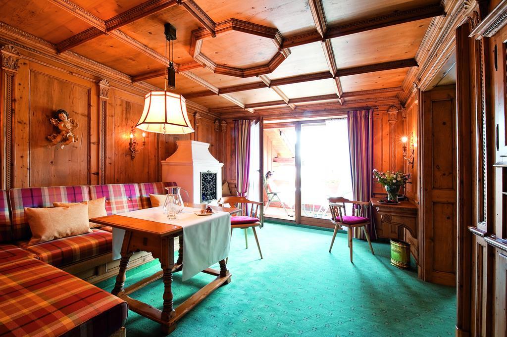 Parkhotel ヴァルガウ エクステリア 写真